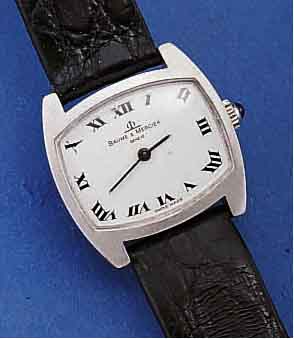 BAUME & MERCIER DAMENARMBANDUHR, SCHWEIZ UM 1978, EDELST. MATT., BOD. AUFGEDR., EMAILFARB. KONTRASTZIFFERBL., SCHMUCKKRONE, LEDERBD., ...