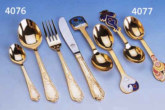 KONVOLUT 7 WEIHNACHTSLÖFFEL, A. MICHELSEN: 2 X 1964, 1972, 1974, 1975, 1977, 1978, 925ER SILBER VERGOLDET, BERIEBEN, GRIFFENDEN BUNT EMAILL., ...