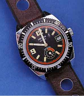 KONVOLUT: 2 HERRENARMBANDUHREN, SCHWEIZER PRODUKTION, 1X CARREE-CAMBRE, METALL VERCHR., EDELST.-BOD. GESCHR., KONTRASTZIFFERBL. M. 12 U. 24 STD. ...