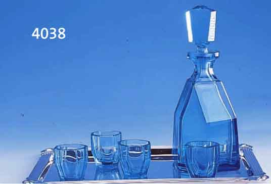 TABLETT, WMF UM 1905/10, MESSING VER- SILBERT, REINER JUGENDSTIL, 32 X 20 CM, DAZU LIKÖRKARAFFE UND 4 GLÄSER, BLAUES GLAS, TSCHECHAI UM 1935, ...