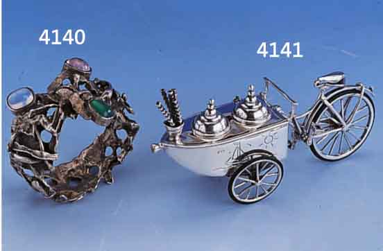 2 SERVIETTENRINGE MIT HALBEDELSTEINEN, 925ER SILBER, DEUTSCH 80/90ER JAHRE, AUSGE- FALLENER ENTWURF, D CA. 4 CM