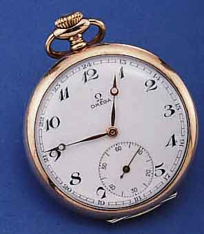OMEGA HERRENTASCHENUHR OFFEN, 800ER SILBER, SCHWEIZ UM 1950, BODEN SYM. GUILL., MONOGR.- SPIEGEL FREI, RÄNDER ROTVERG., EMAILBL. SIGN., VERG. ...