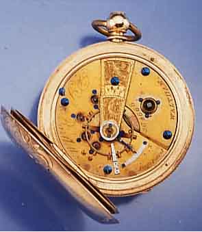 WALTHAM HERRENTASCHENUHR SAVONETTE, USA UM 1875, METALL STRAKE GOLDAUFL., BEIDS. SCHMUCK- GRAV. U. SYM. GUILL., MONOGR. WW, ALTERSBED. BER., ...