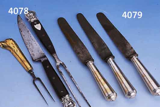 SOGN. FUHRMANNSBESTECK, DEUTSCH UM 1820/30 BZWQ. 1730/40, MESSER UND GABEL MIT EBEN- HOLZGRIFFEN, STAHL GESCHMIEDET UND MIT SILBER- APPLIKATIONEN ...