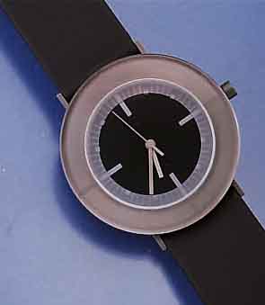 QUANTUZ DESIGNERUHR VON PAULUS VAN LEEUWEN, TITAN, AUTOMATIK, SAPHIRGL., UNGETR. LAGERW. UM 1995, ETA BASISKAL. 2000/VII, BODEN SAPHIR- VERGL., ...