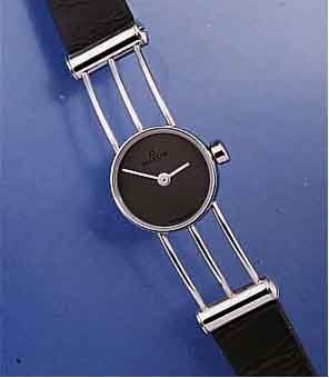 MILUS DESIGNER DAMENARMBANDUHR NACH PAUL JUNOD SCHWEIZ UM 1995, METALL HARTVERCHR., LEDER- B. M. STIFTSCHL., SAPHIRFLACHGL., HIGH-TECH- QUARTZW., ...