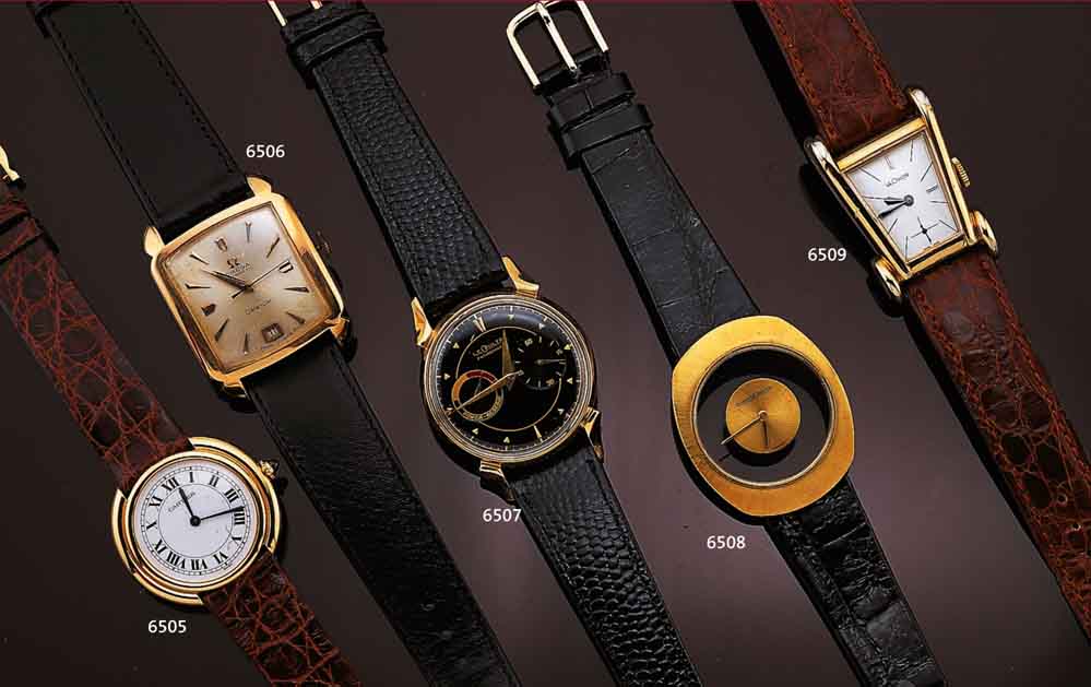 LE COULTRE HERRENARMBANDUHR FUTUREMATIC, SOGN. HAMMERAUTOMATIK M. GANGRESERVEANZ., GG 585/000-RUNDGEH., BODEN GEDR., BET. AUFGES. BANDANST., 17 ...