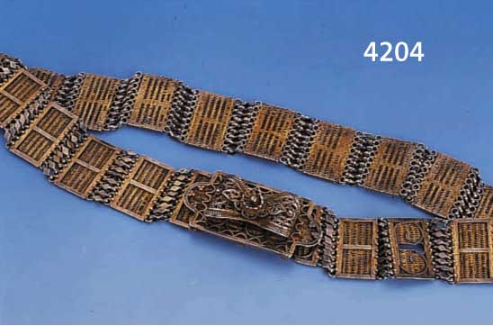 GÜRTEL, FRANKEN UM 1860/70, 13-LÖTGES SILBER TEILVERGOLDET, FILIGRANARBEIT MIT GRANULATEN, L. CA. 90 CM
