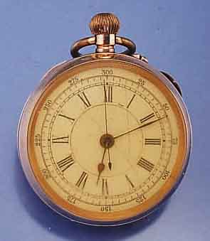 HERRENTASCHENUHR, SCHWEIZ FÜR DEN ENGL. MARKT UM 1905, ROSE-G. 375/000, EMAILBL. RIS- SIG, 300ER AUßENTEILUNG, EINFACHE UNR.-STOPP- FKT. DURCH ...