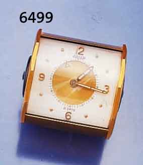 JAEGER TISCHWECKERCHEN MIT 8-TAGE-WERK, MESSING VERG., SCHWEIZ UM 1960, GEH- U. WECK- WERK EIN FEDERH., BED. RÜCKS., D. CA. 54 MM, L. CA. 55 MM, ...