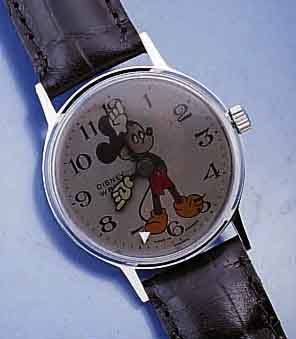 MICKEY MOUSE ARMBANDUHR, FRANKREICH UM 1970, MYSTER. SEK.-ANZ. DURCH POLARISIERENDE ZEIGER- SCHEIBE, METALL VERCHR., EDELST.-BODEN GE- SCHR., ...