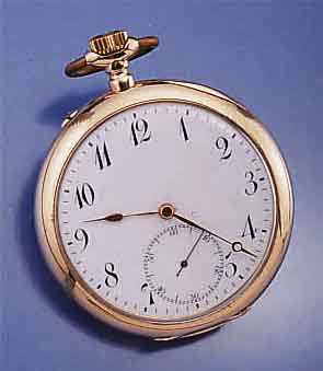 IWC HERRENTASCHENUHR OFFEN, SCHWEIZ UM 1908, ROSE-G. 585/000, EMAILBL., BODEN IM ZENTRUM MIT GOLDGELÖTETER ABDECKUNG, METALL- CUV. VERG. M. ...