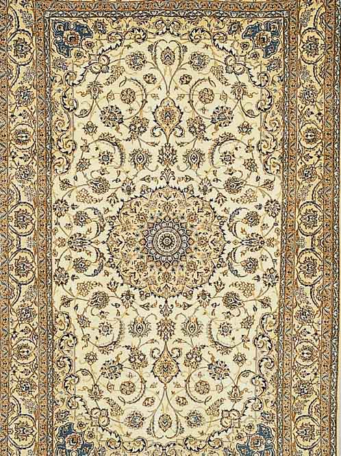 NAIN FEIN,PERSIEN CA 255 X 158 CM..FLOR KORK -WOLLE MIT SEIDE.EHZ 1-2.CA 10 JAHRE.CA MIO KN/QN.