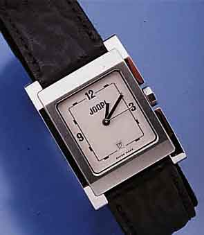 JOOP DESIGNERHERRENARMBANDUHR, SCHWEIZ UM 1998, EDELST., Z.T. POL., Z.T. SAT., SAPHIR- FLACHGL., HIGH-TECH-QUARTZWERK M. SEK.-TAKT U. DAT., BEI ...