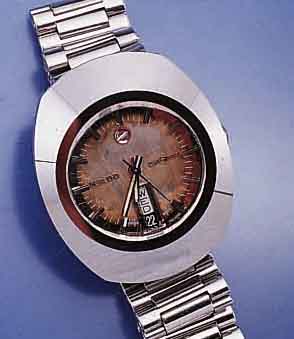 RADO HERRENARMBANDUHR DIASTAR AUTOMATIK MIT ZENTRALSEKUNDE UND DATUM, ROTIERENDER ANKER BEI 12, SCHWEIZ UM 1969, GEH. IN KRATZFESTER LEGIERUNG, ...