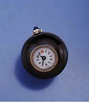BRUNER WATCH CO KUGELUHR, SCHWEIZ UM 1938, STERLINGSILBER, SCHWARZEMAIL., SCHW. EMAIL- ZIFFERBL. M. GOLDGEP. MINUTERIE, GEBL. STAHL- ZEIGER, ...