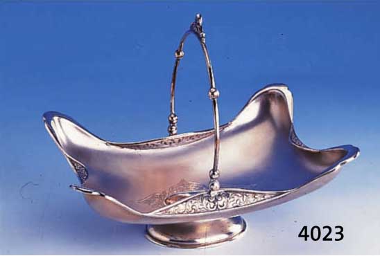 HENKELSCHÄLCHEN, KOCH & BERGFELD, UM 1890/ 1900, 800ER SILBER, SATINIERT, FOND MIT KARTUSCHE FÜR MONOGR., ROKAILLENVERZIERUNG, FEIN PUNZIERT, ...