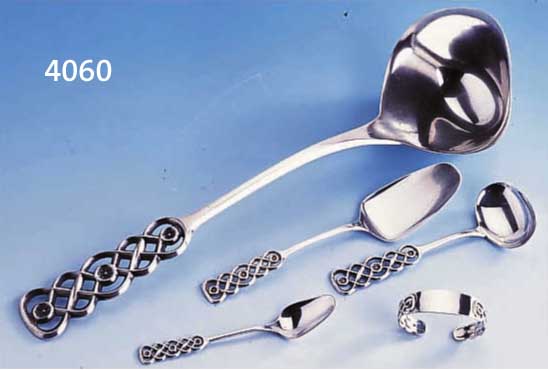 17-TEILIGES BOWLEBESTECK FÜR 3 PERSONEN, 830ER SILBER, NORWEGEN, DAVID ANDERSEN, UM 1960/65, ABSTR. GERMAN. DEKOR, BOWLE- KELLE, 3 LÖFFELCHEN, ...
