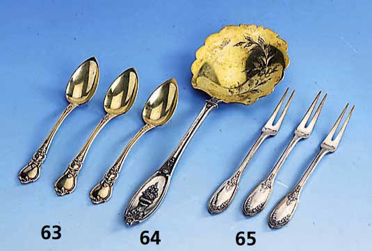 6 KaffeelÖffel, Frankreich um 1890, 800er Silber vergoldet, Meistermarke PB mit Vogel - ungedeutet, barockisierender Dekor, l. berieben, in ...