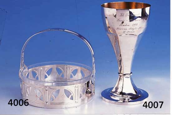 POKAL, SCHWÄBISCH GMÜND UM 1910, 800ER SILBER, INNENVERGOLDET, TYPISCHE JUGEND- STILFORM, H CA. 20.5 CM, MIT SPÄTERER IN- SCHRIFT/WIDMUNG DAT. ...