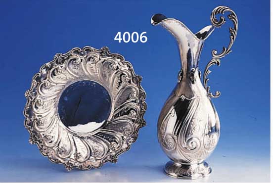 WASSERKANNE AUF UNTERTELLER, 900ER SILBER, ROKOKOSTIL, REICHER DEKOR MIT ROKAILLEN UND STIL. MUSCHELN, H CA. 39 CM, DURCHM. CA. 30 CM PRUNKVOLL, ...