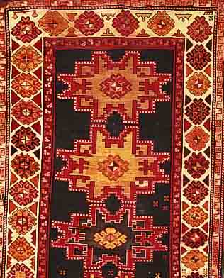Kazak, Russland, 237 x 120cm, Ehz 3-4 Wolle auf Wolle, um 1930. SchÄtzpreis 1.900.-
