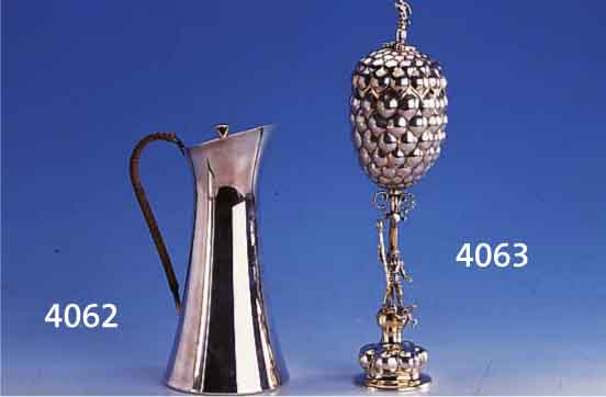 KANNE, DEUTSCH, 50ER JAHRE, SILBER GEPR., ZEITTYP. SCHLICHTE FORM, GRIFF UMWICKELT, DECKEL MIT AUSGUßÖFFNUNG, H CA. 20 CM, CA. 415 G