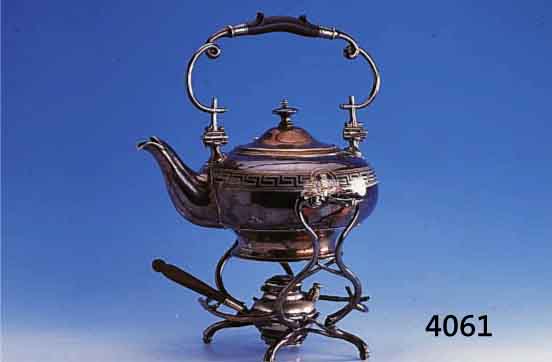 TEEKANNE MIT STÖVCHEN, ENGLAND, VICTORIANISCH UM 1860/70, PLATED, 2. BAROCK MIT KLASSIZ. EINSCHLAG, GRIFFE EBENHOLZ, BRENNERGRIFF BUCHE, ...