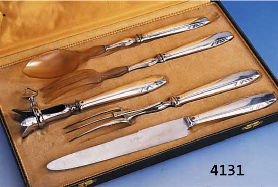 5TEIL. VORLEGESET, ART-DECO, FRANKREICH UM 1930, 950ER SILBER, BEST. AUS 2-TLG.SALAT- BESTECK MIT HORN-GEBR.TEILEN, KEULENHALTER, 2TL. ...