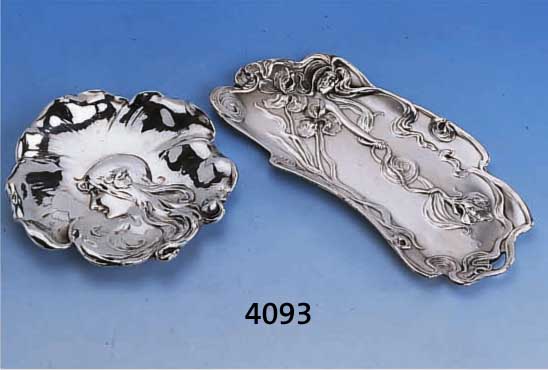 2 VISITENKARTENSCHALEN, DEUTSCH/ÖSTERR. UM 1900, REINER JUGENDSTIL MIT TYP. FRAUENMO- TIVEN, RELIEFIERT, 1X BEZ. OBE, 1X B&W CO., D. 13.5 CM ...
