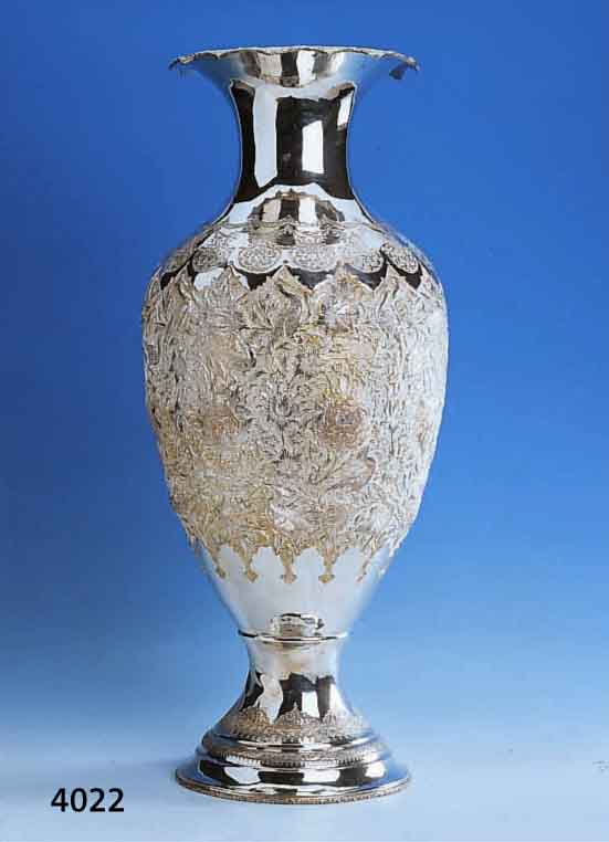 Balustervase, Persien 30-50er Jahre, Silber, reich ziseliert u. punziert, reine Handarbeit, stiltyp. Ornamtentik, Paradies- gartenmotiv, rundum ...