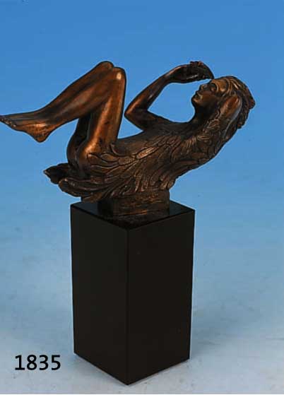 FUCHS, ERNST, PROF., GEB. 1930 WIEN, BRONZEFIGUR, SIGNIERT, NUM. 4123/7500, MIT SCHWARZEM HOLZSOCKEL, GESAMTH. CA. 16 CM