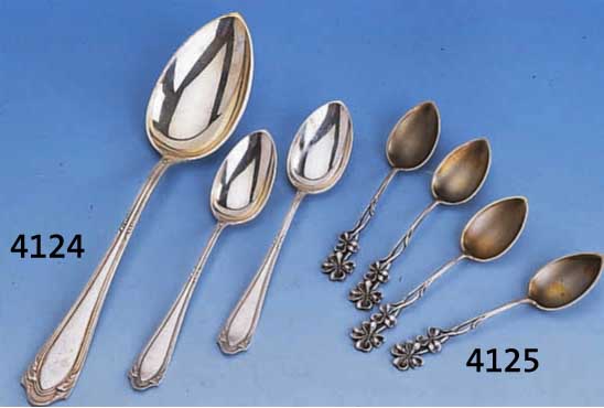 6 MENUELÖFFEL UND 6 KAFFEELÖFFEL, DEUTSCH PFORZHEIM, UM 1900, REINER JUGENDSTIL, 800ER SILBER, ZUS. CA. 500 G, IM ETUI