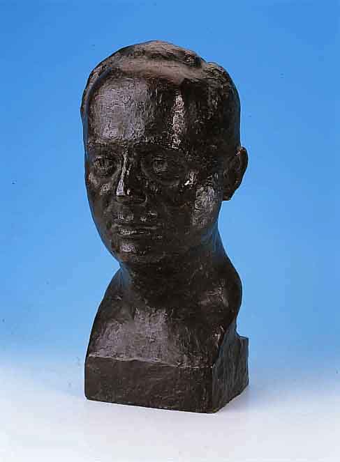 Best, Fritz, geb. 1894 - 1980, Kronberger Bildhauer und Maler, dem in Kronberg ein eig- enes Museum gewidmet ist; PortrÄtkopf, schwere ...