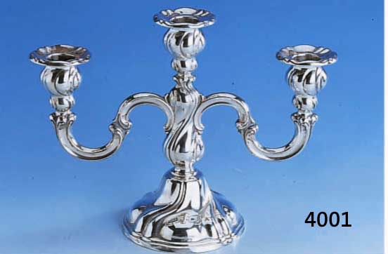 3-ARMIGER KERZENLEUCHTER, 830ER SILBER, DEUTSCH CA. 30ER JAHRE, BODENPLATTE METALL ZUR ARMIERUNG, BAROCKSTIL, MEISTERMARKE GF UNGED., H CA. 21 CM