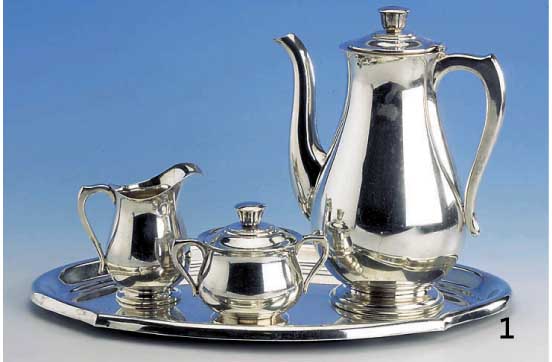 Kaffeekanne, Sahnegießer und Zuckerdose auf Tablett, Vereinigte Deutsche Nickelwerke AG, Schwerte, Metall versilbert, Jugend- stil, um 1900, ...