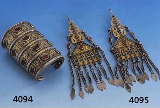 2 X SCHLÄFENSCHMUCK, TURKMENISTAN UM 1900, SILBER TEILVERGOLDET, KARNEOLBESATZ, L. CA. 20 CM