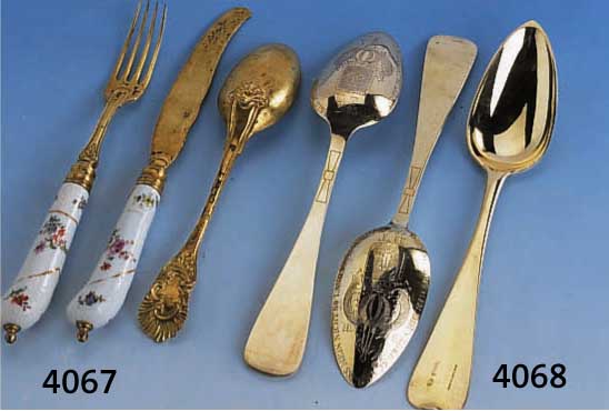 MESSER, GABEL, LÖFFEL, MEISSEN/AUGSBURG UM 1735/40, ARBEITSTEILE BZW. LÖFFEL 13- LÖTIG VERGOLDET, JAHRESMARKE SELING NR. 234, MEISTERMARKE ...