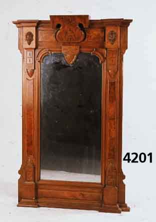 Wandspiegel, deutsch, um 1880/90, Barockstil mit Renaissance-Einschlag, Nußbaum massiv, bzw. Nußbaumwurzel, gespiegelt, Spie- gel aus der Zeit, ...