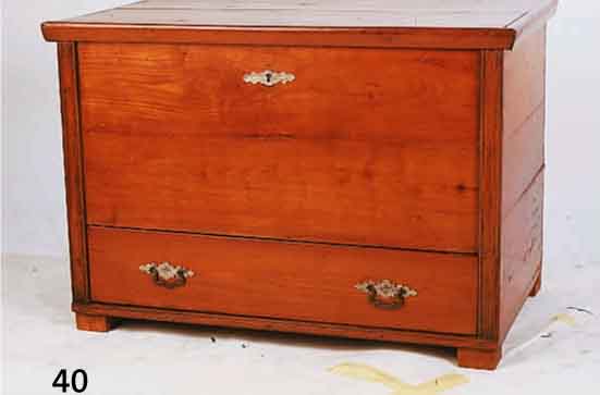 TRUHE, UM 1870, KIRSCHHOLZ MASSIV, EINE SCHUBLADE IM SOCKELBEREICH, OHNE SCHLÜSSEL, CA. 66X96X57 CM, ALTERSSCHÄDEN