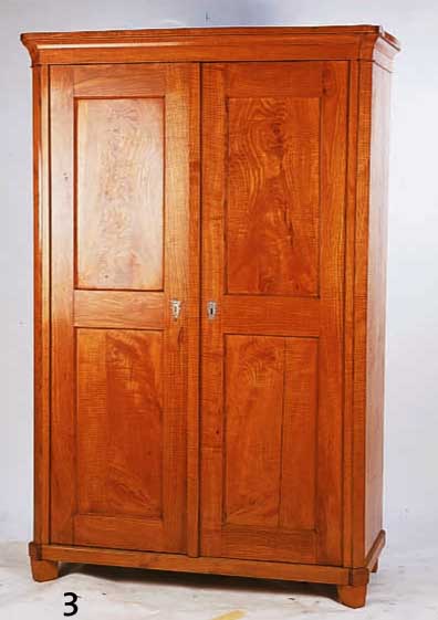 SCHRANK, UM 1860, SÜDDEUTSCH, ULME MASSIV, ZWEITÜRIG, ZERLEGBAR, ORIGINALES SCHLOß UND BESCHLAGWERK, CA. 181X116X55 CM, L. VERZOGEN