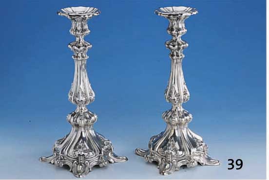 Kerzenleuchterpaar, Ägypten, 800er Silber, total ca. 2300 g, schwere AusfÜhrung, Dekor mit Rokaillen und AkanthusblÄttern, H ca. 32 cm