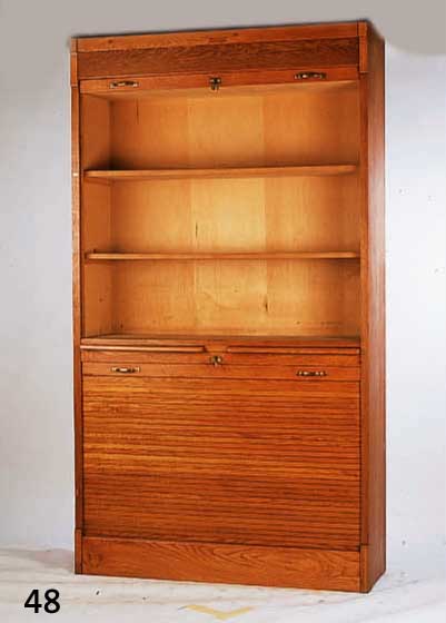 ROLLSCHRANK, DEUTSCH, UM 1910, EICHE / EICHE MASSIV BZW. BUCHE, 3 EINLEGEBÖDEN, 2 ABLAGEN GEBRAUCHSSPUREN, MINIMAL RESTAURIERT, CA. 225X 126X42 CM