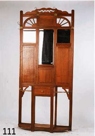GADEROBE, ENGLAND, UM 1900, VIKTORINASCH MIT JUGENDSTILEINSCHLAG, EICHE MASSIV, VIEL- FACH GERIEFT, SCHUBLADE, SPIEGEL FACETTIERT, BLINDSPUREN, ...