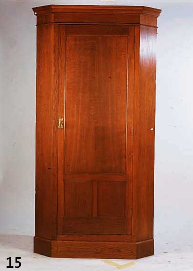 JUGENDSTILECKSCHRANK, DEUTSCH, UM 1902/04, Z.T. EICHE MASSIV, BZW. RAHMEN WEICHHOLZ, AUS- GEWOGENE EINTEILUNG, ORIGINAL KUGELSCHNAPP- SCHLOß UND ...