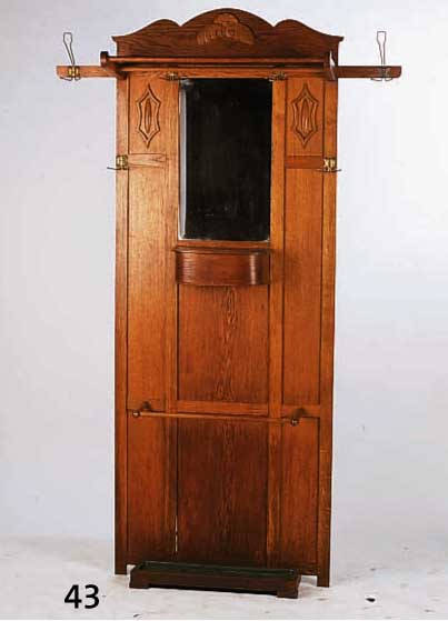 GARDEROBE, DEUTSCH, UM 1915/20, EICHE MASSIV, MIT SPIEGELEINSATZ, MESSING- MONTUREN, INTEGR. SCHIRMSTÄNDER MIT METALL- SCHALE, CA. 200X120 CM