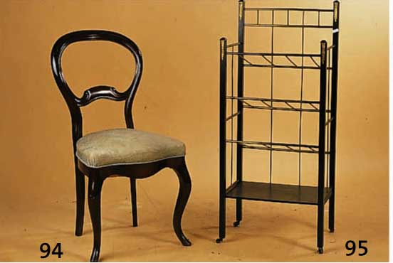 2 STÜHLE, DÄNEMARK, UM 1860/70, BUCHE, MAHAGONI GEBEIZT, GESCHWUNGENE STUHL- BEINE, MÜßTEN TEILWEISE NEU VERLEIMT WERDEN, ALTERSSPUREN, CA. H. ...