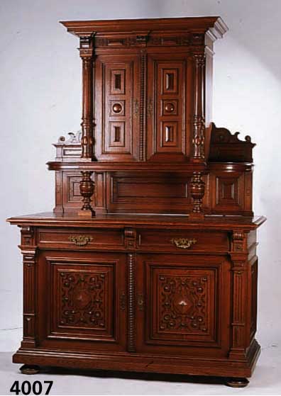 Vielzweckschrank, deutsch, 1885/95, Eiche massiv, Eiche furniert, aufgesetzte Appliken Schnitzerreien aus dem Vollholz, original SchlÜssel und ...