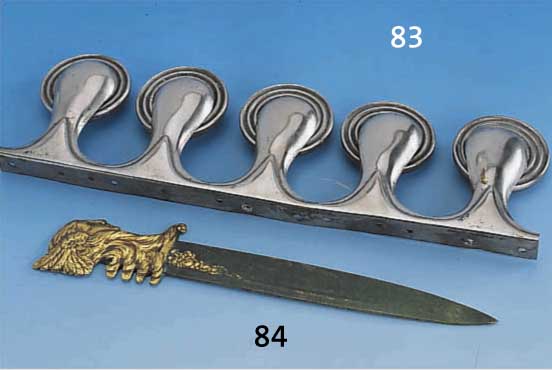 Brief/BuchseitenÖffner, deutsch um 1900, Bronze patiniert/poliert, Darstellung nach einem Motiv von Mucha, sign. Willy, L. ca. 26 cm