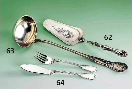 Suppenkelle, 800er Silber, deutsch, mit klassizistischem Dekor, Besitzermonogramm TG, Gew. ca. 255 g, L. ca. 34 cm